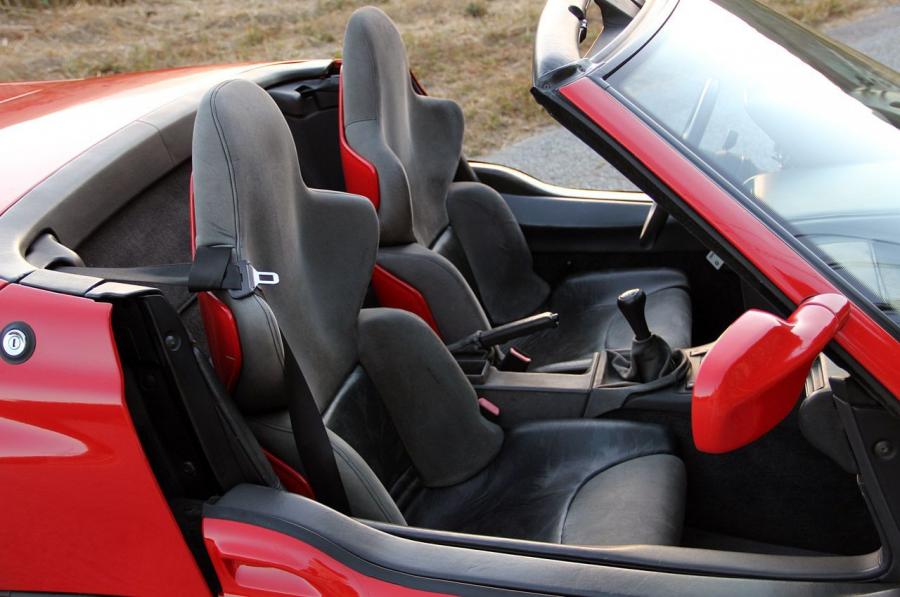 Интерьер BMW Z1 (E30) 1988 года  (фото 23 из 88)